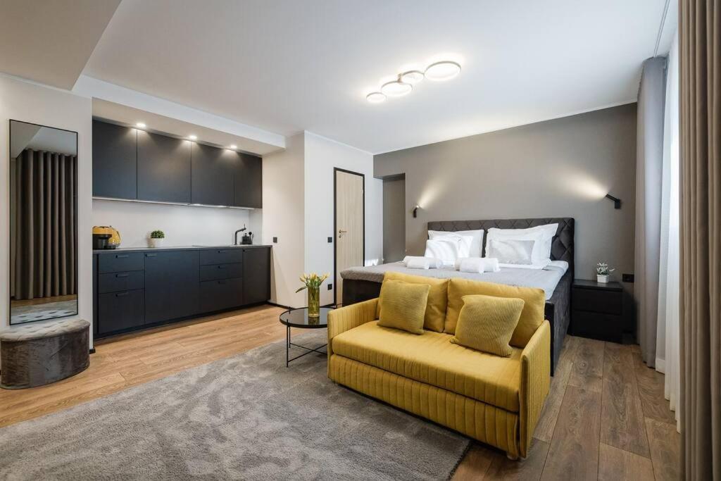 Elegant Near Old Town Apartamento Tallin