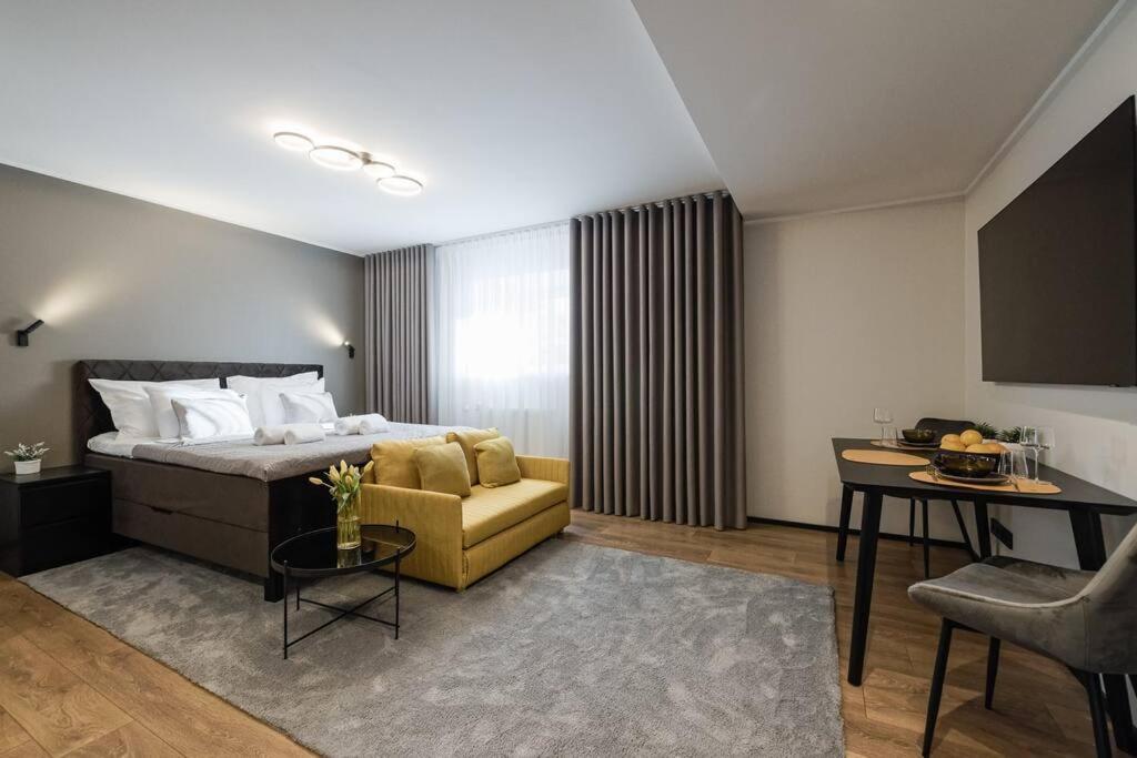 Elegant Near Old Town Apartamento *